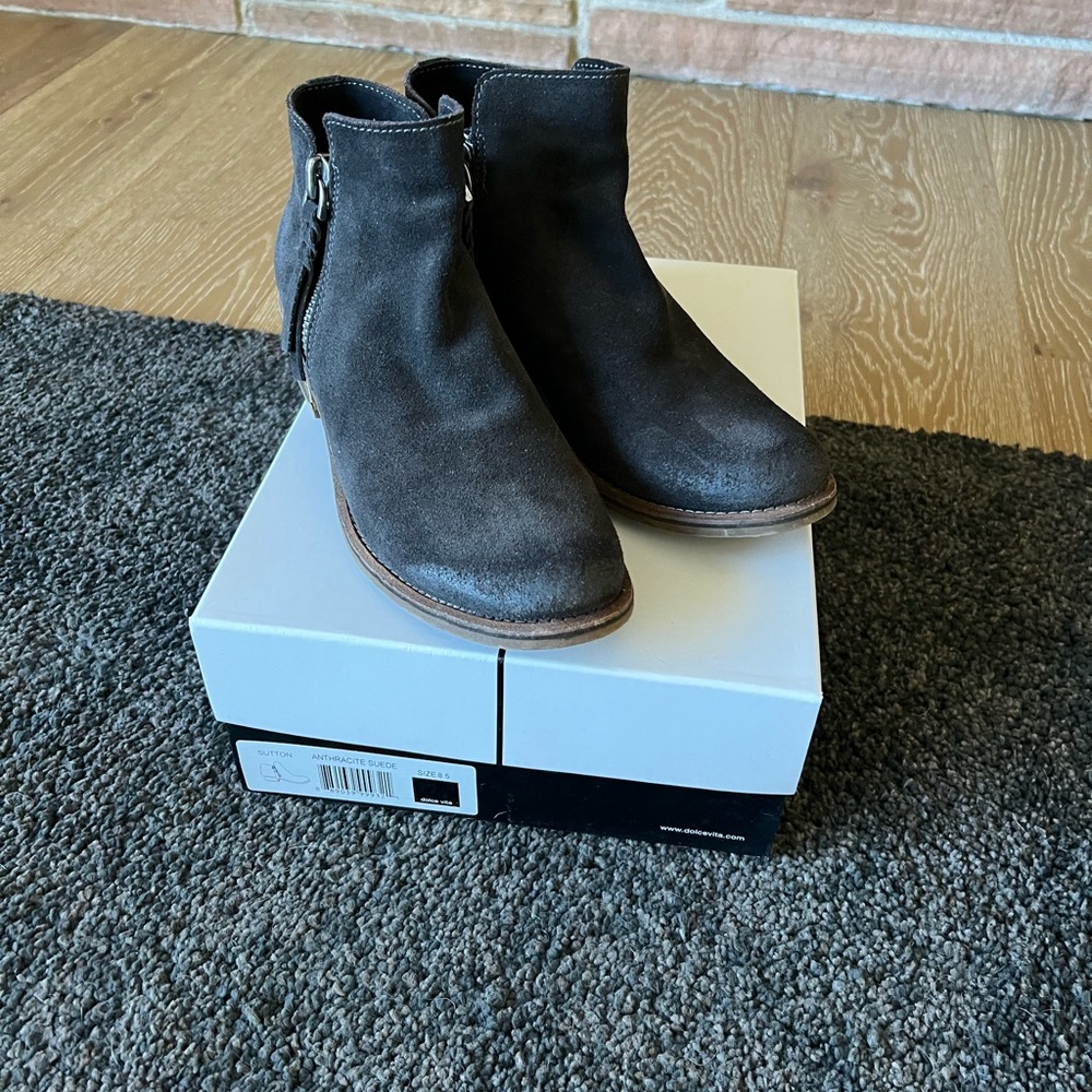 Dolce Vita Sutton bootie in Anthracite Gray size 8.5